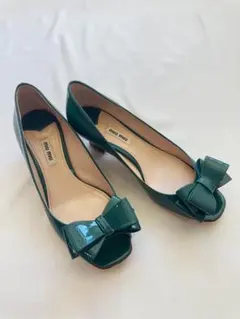 miu miu エナメル リボン オープントゥ パンプス 38のサムネイル