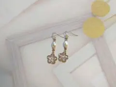 ☆レジンピアス(Ｒ３)☆フラワー☆樹脂ピアス＆イヤリング変更可能