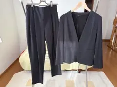 コムサイズム　グレー9号　セットアップスーツ　ブラウス付き