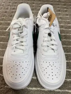 ナイキメンズスニーカー　NIKE COURT VISION LO NN