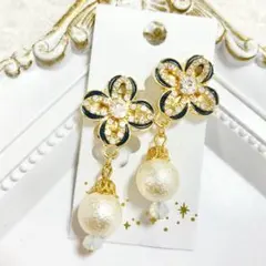 ハンドメイドイヤリング【No.35】痛くない 蝶バネ 花 ガラス パール 綺麗