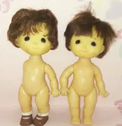 メーカー不明パーマとストレートヘアの兄弟?姉妹?抱き人形2体ドールビンテージ難有