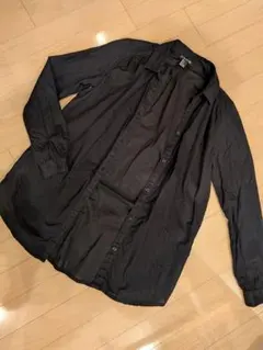 FOREVER 21◆シンプル長袖ブラックシアーシャツ◆日焼け対策にものサムネイル