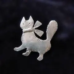 猫のシルバーカラーブローチ
