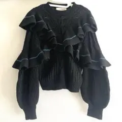 リリーブラウン　ケーブルフリルニットトップス