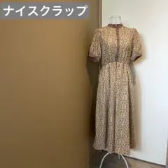 ナイスクラップ　ベージュ　花柄ワンピース