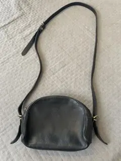 イルビゾンテ　ハーフムーン　レザー　ショルダーバッグ