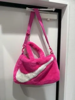 NIKE ファー ショルダーバッグ ピンク