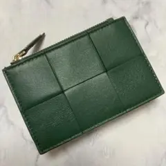 Item thumbnail for item b5130a2d-efd3-4901-a2b2-dfa3b062c84c