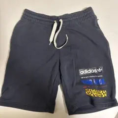 adidas ネイビー　ショートパンツ　M
