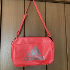 スポーツバッグ