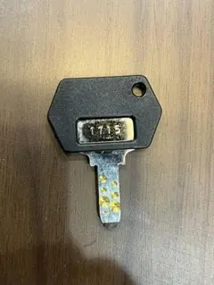 大都　スロット用　ドアキー　1715 カギ　カギのサムネイル
