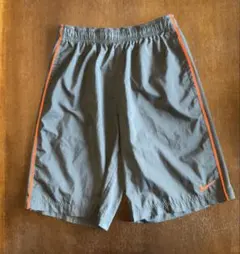 Nike DRI-FIT グレー ショートパンツ L