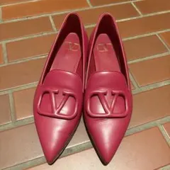 ヴァレンティノ　パンプス　Vロゴ