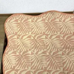 素敵ボタニカルキルティング　マルチカバー　オレンジ