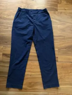 UNIQLO アンクルパンツ　ネイビー　M