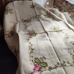 ヴィンテージ 混紡リネン 葡萄蔓 手刺繍　大判テーブルクロス