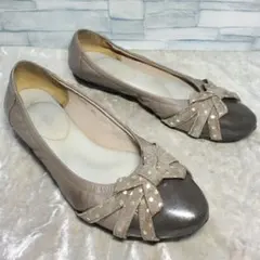 卑弥呼 HIMIKO 24cm フラットシューズ パンプス スエード グレー系のサムネイル