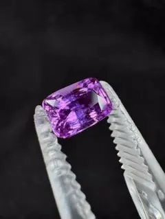 非加熱パープルサファイア 1.29ct 産地: スリランカ産