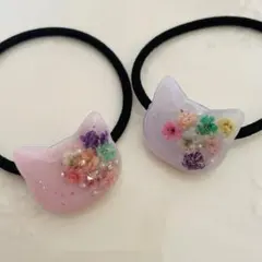 ハンドメイド　猫型レジンヘアゴム 2個セット　ドライフラワー　かすみ草　キッズ