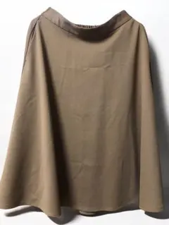 レディースファッションGUベージュ フレアスカート