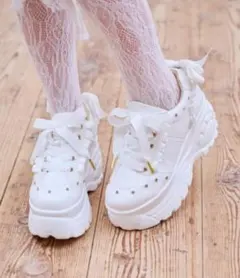 2025年最新】liz lisa スニーカーの人気アイテム - メルカリ