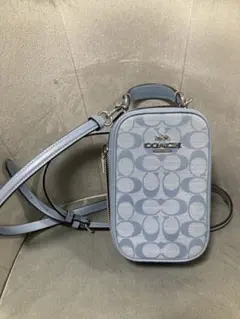 【美品】COACH スマホショルダー バッグ 水色 ブルー