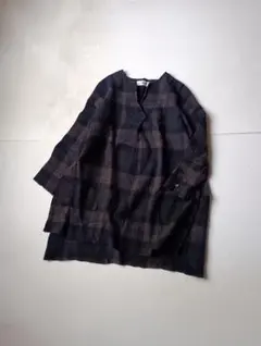 お値下げ　ＬＯＩＳＩＲ　ウール　チェック　チュニック　ブラウス