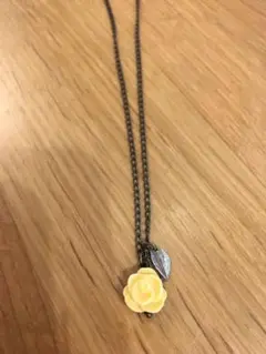 ネックレス アンティーク風 バラ