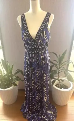BCBG MAXAZRIAロングワンピース★クリーニング済みのサムネイル