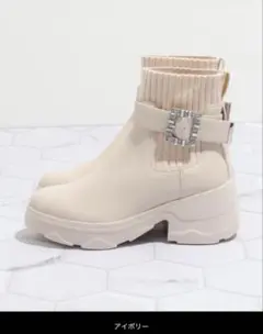 【＋diana】アイボリークリスタルバックルショートブーツ