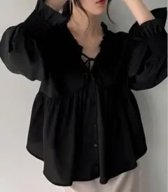 新品　ふんわりシルエット　顔周りすっきり　フリル襟　ラグジュアリーブラウス
