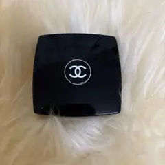 シャネル　アイシャドウ