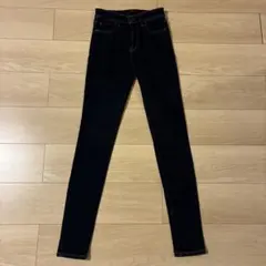 美品 UNIQLO ダークブルー ウルトラストレッチスキニーフィットジーンズ