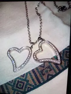 激安。Folli Follie Wハート型クリスタルネックレス