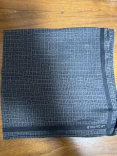 GIVENCHY ハンカチ ロゴ総柄 ブラック