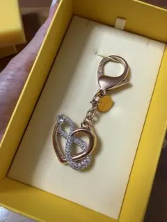 スワロフスキー　ゴールド ハート型　キーホルダー　バッグチャーム