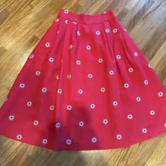 花柄刺繍フレアスカート レッド　マーキュリーデュオのサムネイル