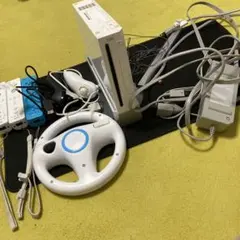 Wii Uベーシックセット、8GB、白 Wiiリモコンプラス追加パック黒