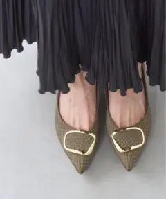 LA TALON 3cmポインテッドニュアンスバックルパンプス ブラウン24㎝