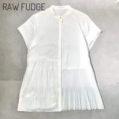 美品　RAW FUDGE ポイントプリーツアシンメトリーブラウス　バンドカラーのサムネイル