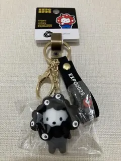 【タグ付き】ミャクミャク　サンリオ　黒　なりきり　キーホルダー　ポチャッコ