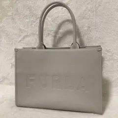 極美品 フルラ ワンダー ハンドバッグ グレー レザー シボ革 ロゴエンボス