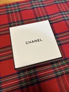 CHANEL ギフトボックス ホワイト