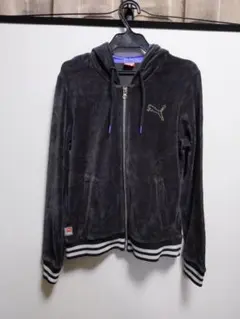 Puma フード付きパーカー 黒キラキラ