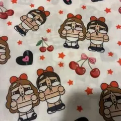 ＣＲＹBABY POPMART 白　チェリー　生地　ぬいぐるみ　柄　布　綿ポリ