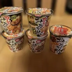 カレーメシ2個、みそきんメシ2個、みそきんラーメン1個、計5個セットのサムネイル