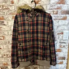 レディースアウター　チェック柄ファー付き