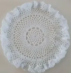 ハンドメイド　レース編みドイリーフリル