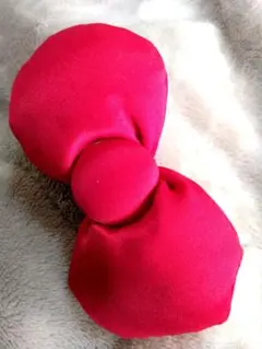 ヘアアクセサリー　リボン　クリップ